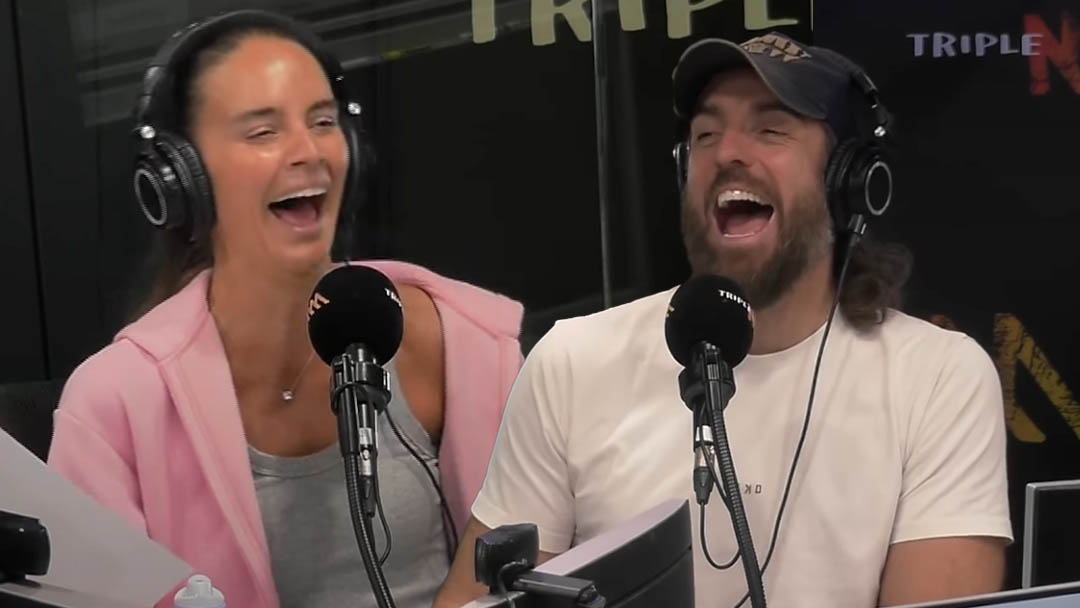 Lu & Jarch lose it over the weirdest objects men use as travel bags.